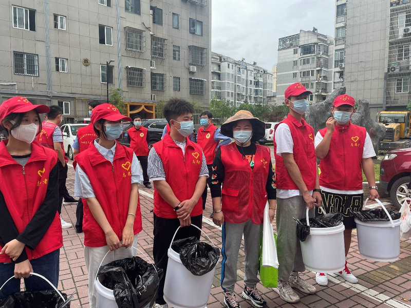 市衛(wèi)校開展愛國衛(wèi)生月“大清掃、大撿拾、大宣傳”志愿活動